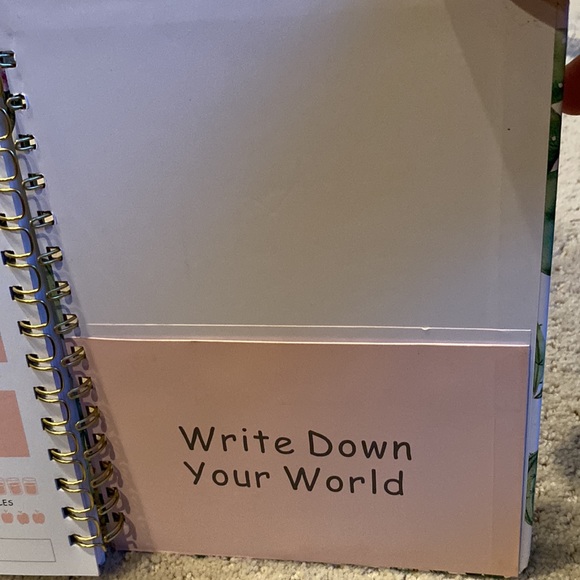 NWOT Daily Planner - Picture 4 of 4